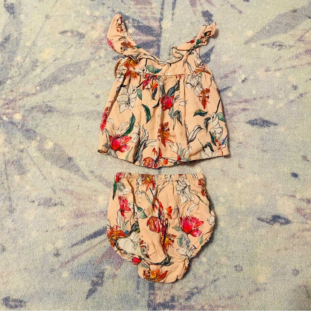 Le Marche Mini Baby Girl Two Piece Foral Set 18-24M